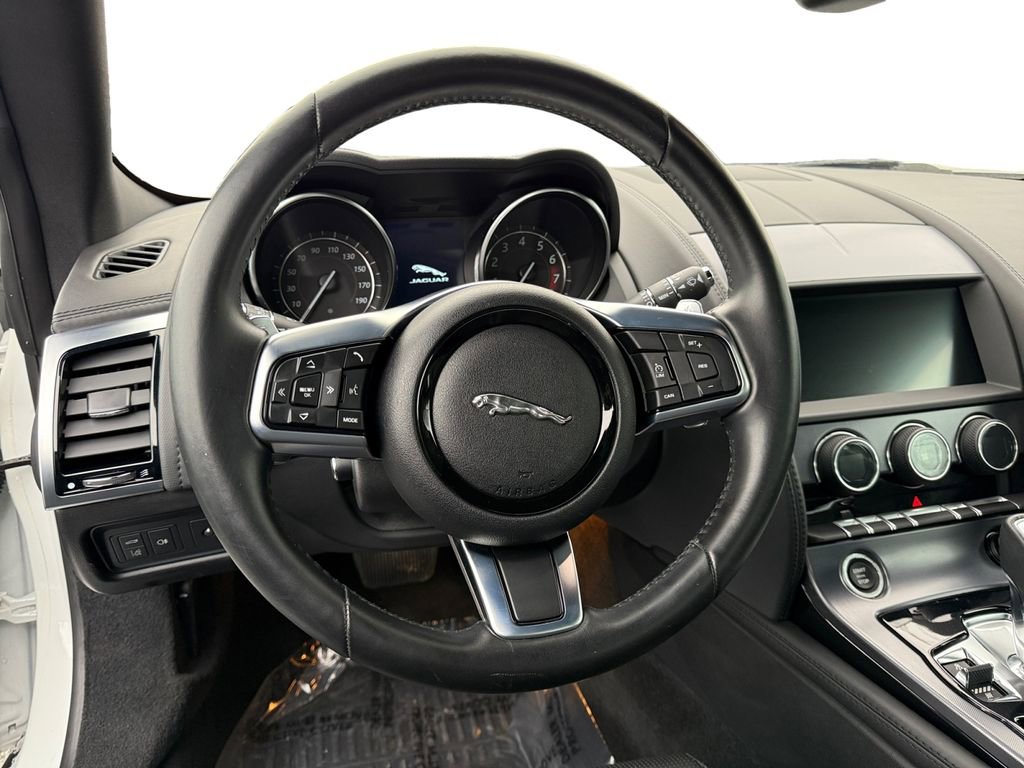 Used 2020 Jaguar F-TYPE Coupe image 12