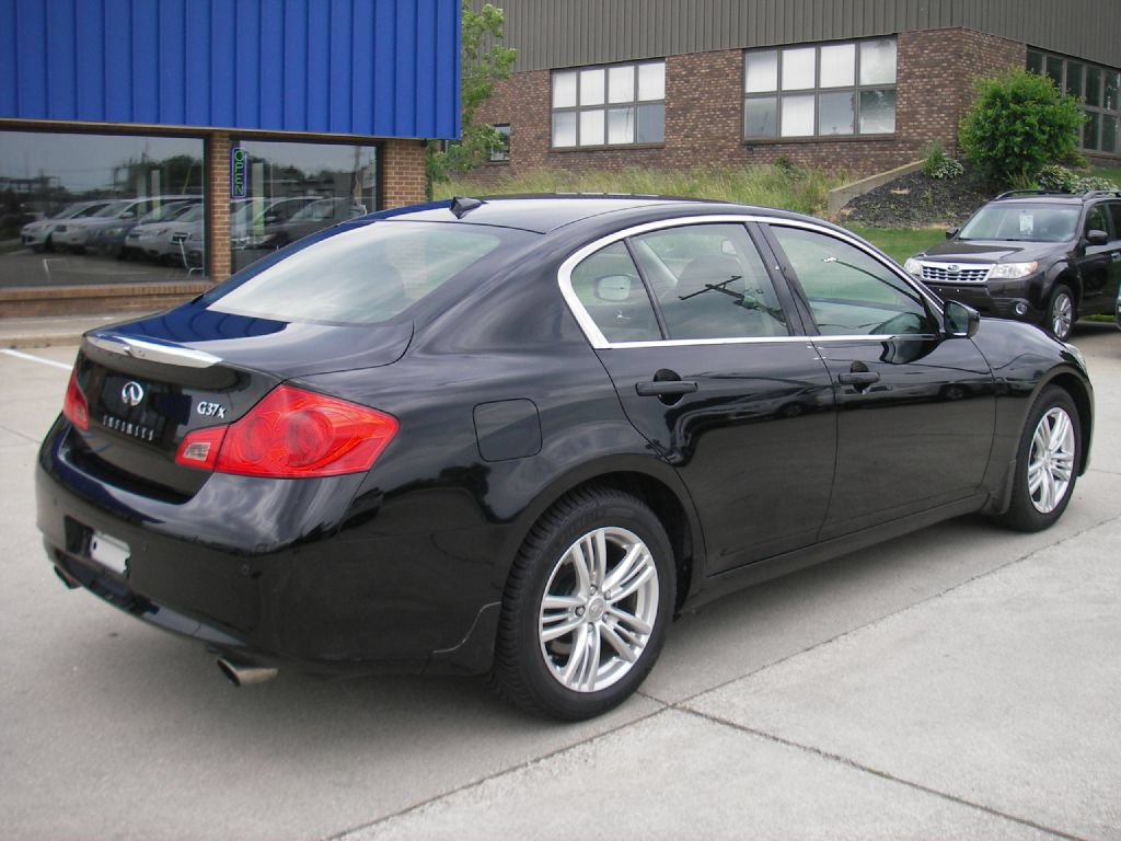Used 2013 INFINITI G37 x Sedan w/ Premium Pkg AWD/4WD image 5