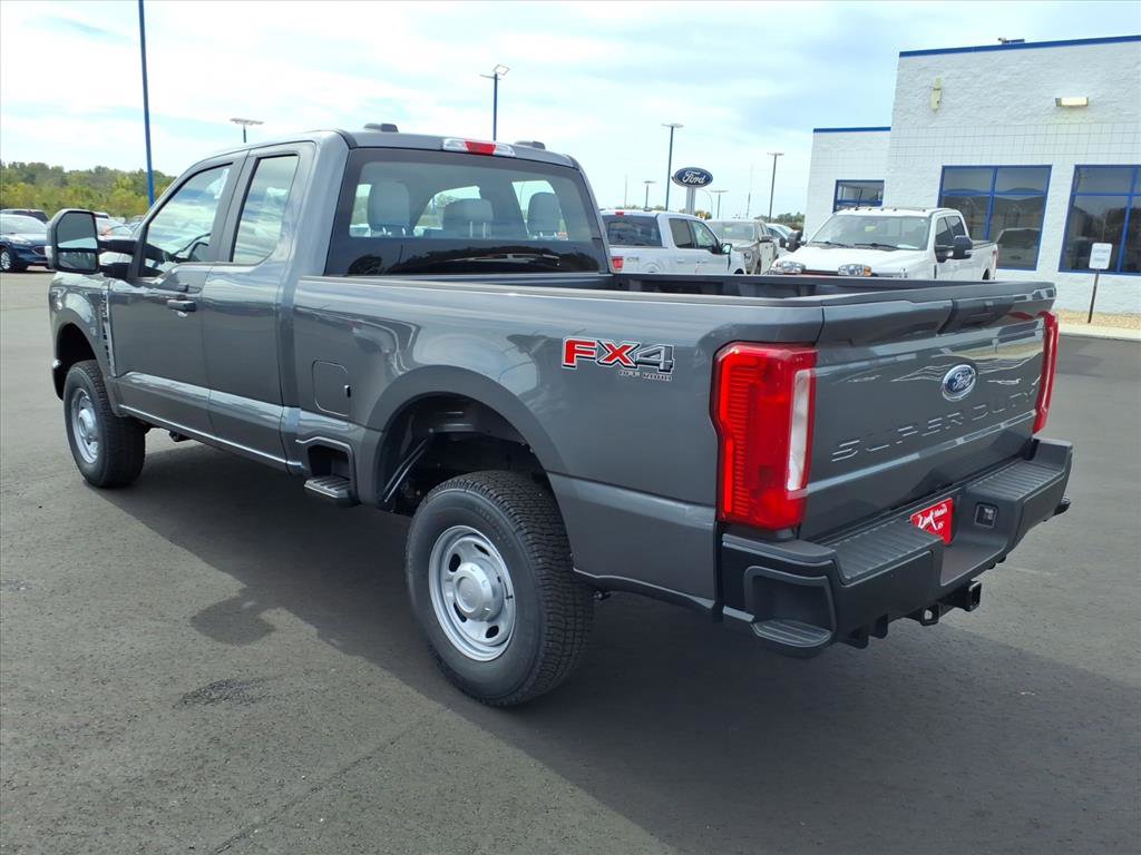 New 2026 Ford F250 XL image 2