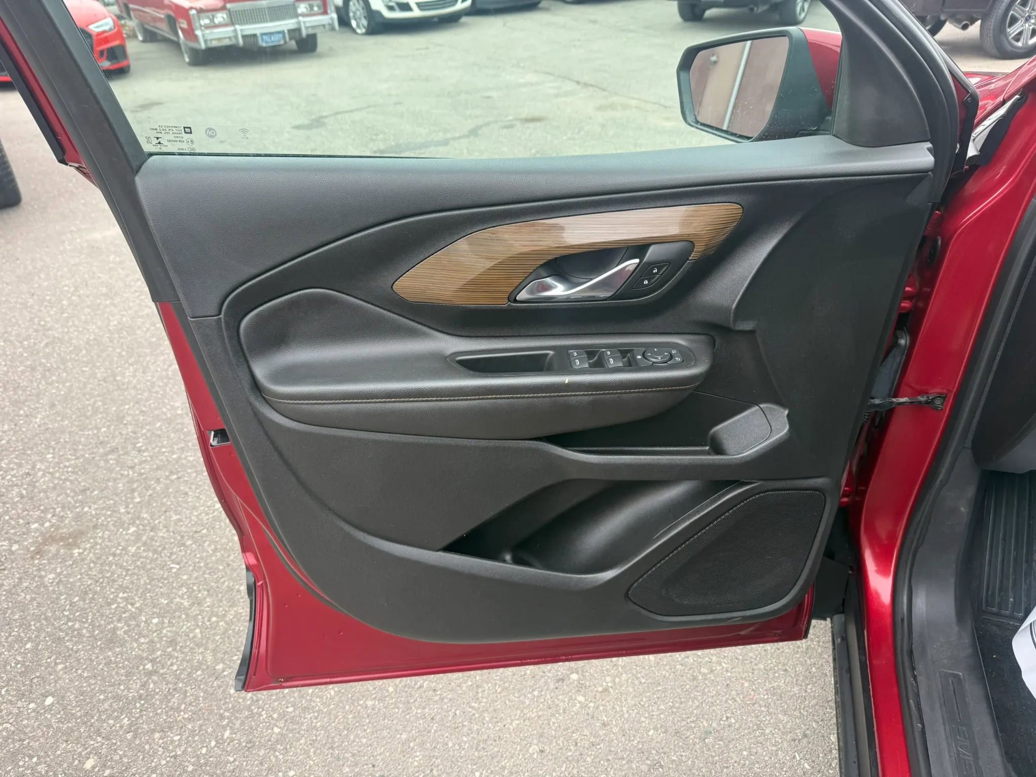 Used 2019 GMC Terrain SLE w/ Driver Convenience Package FWD image 13