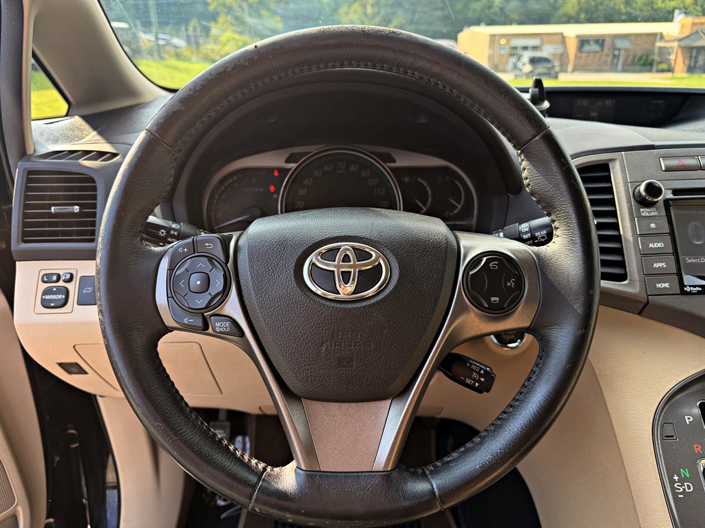 Used 2015 Toyota Venza XLE AWD/4WD image 11