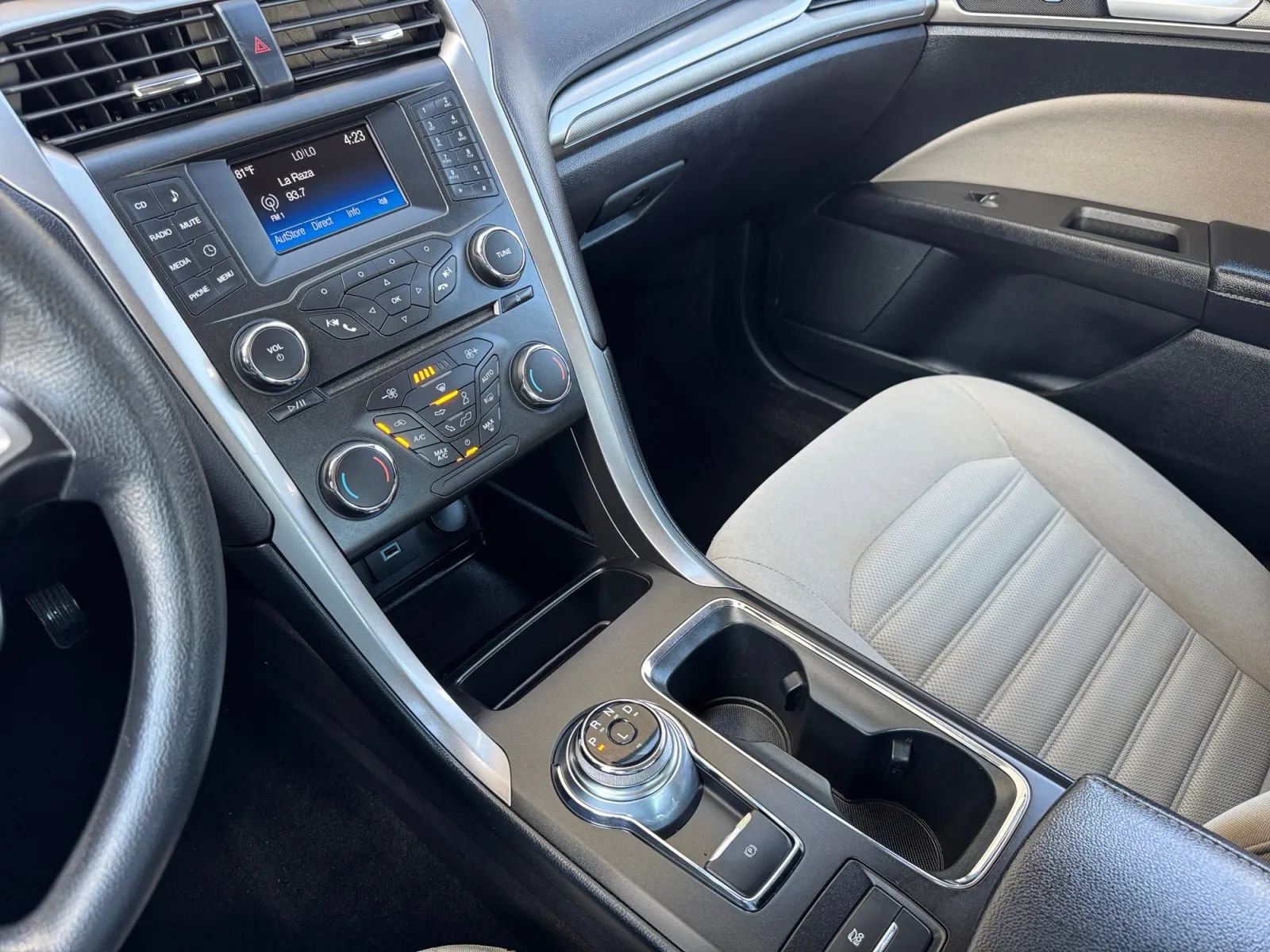 Used 2017 Ford Fusion S FWD image 31