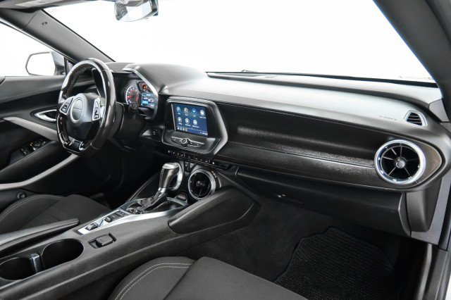 Used 2019 Chevrolet Camaro LT RWD image 10