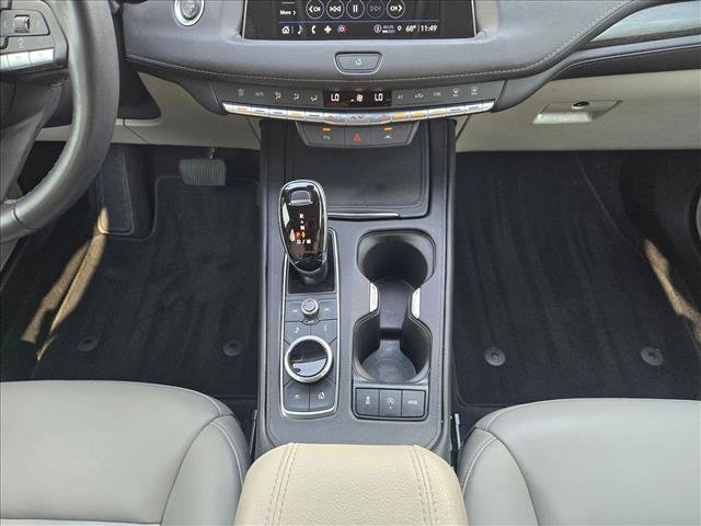 Used 2023 Cadillac XT4 Premium Luxury image 12