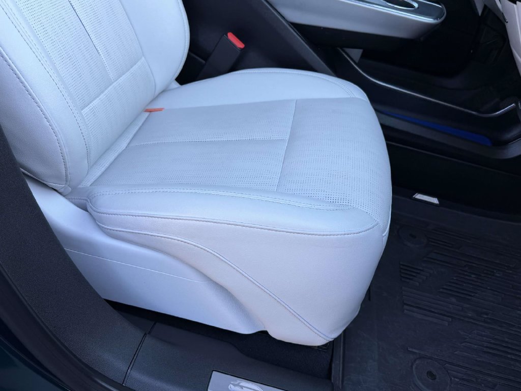 Certified 2024 Cadillac Lyriq Luxury w/ LPO, Floor Liner Package AWD/4WD image 9
