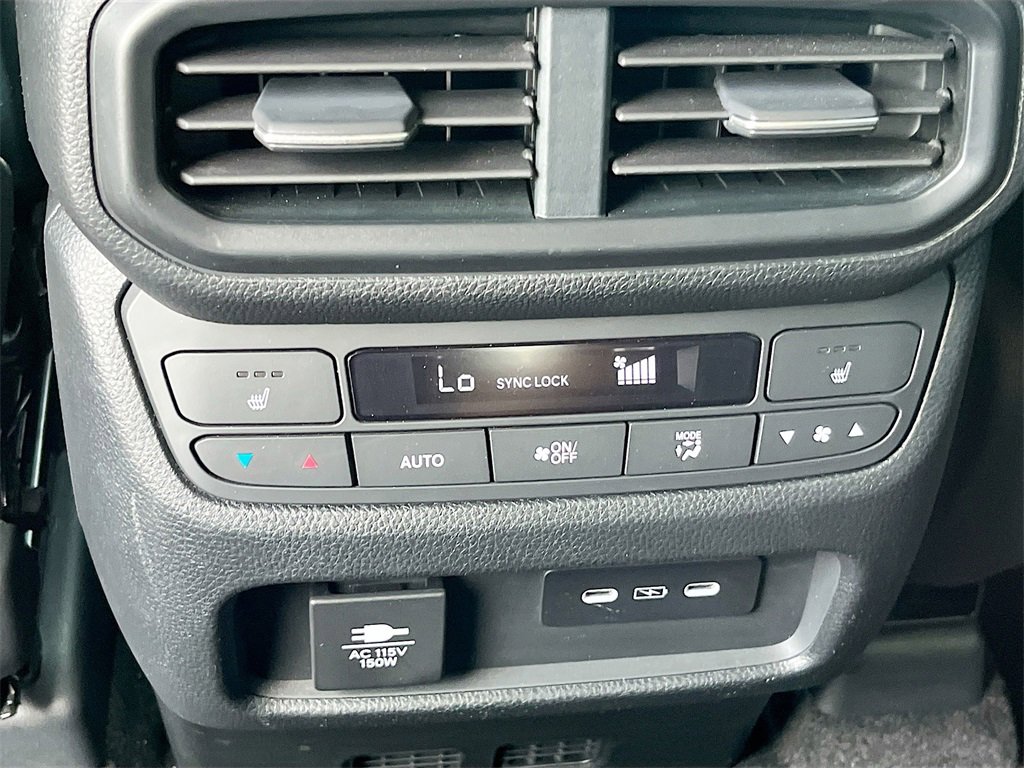 Used 2024 Honda Pilot Elite image 27