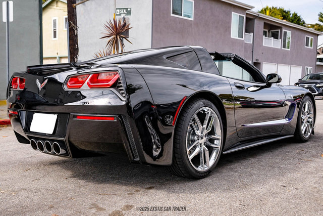 Used 2001 Chevrolet Corvette Coupe w/ Preferred Equipment Group1 image 10