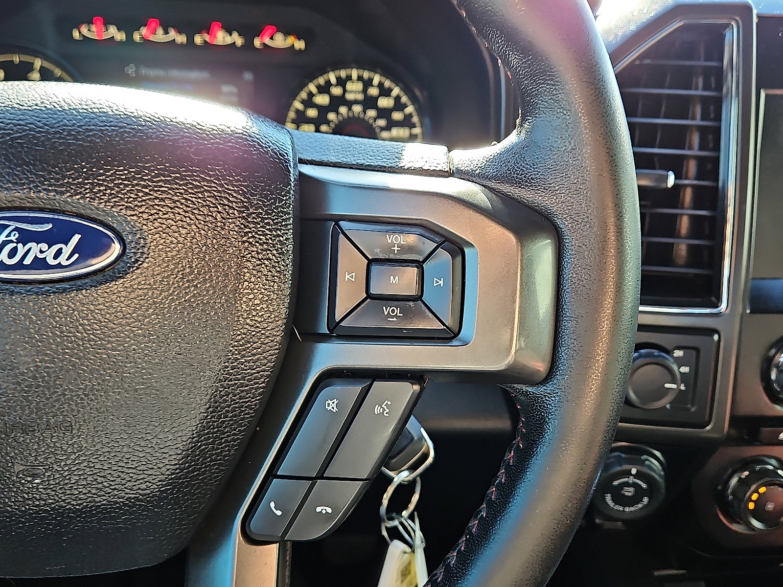 Used 2017 Ford F150 XLT w/ Equipment Group 302A Luxury image 19