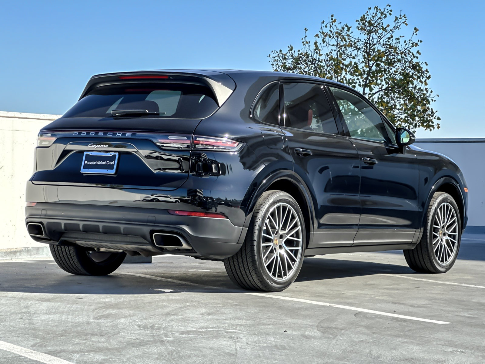 Certified 2023 Porsche Cayenne AWD/4WD image 9