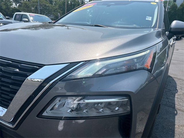 Certified 2022 Nissan Rogue SV w/ SV Premium Package image 7