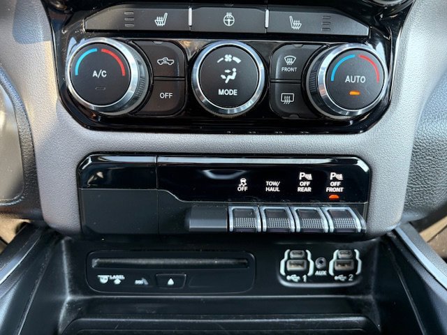 Used 2019 RAM 1500 Big Horn AWD/4WD image 14