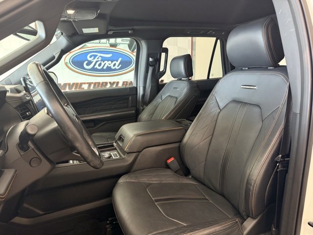 Used 2023 Ford Expedition Platinum image 16