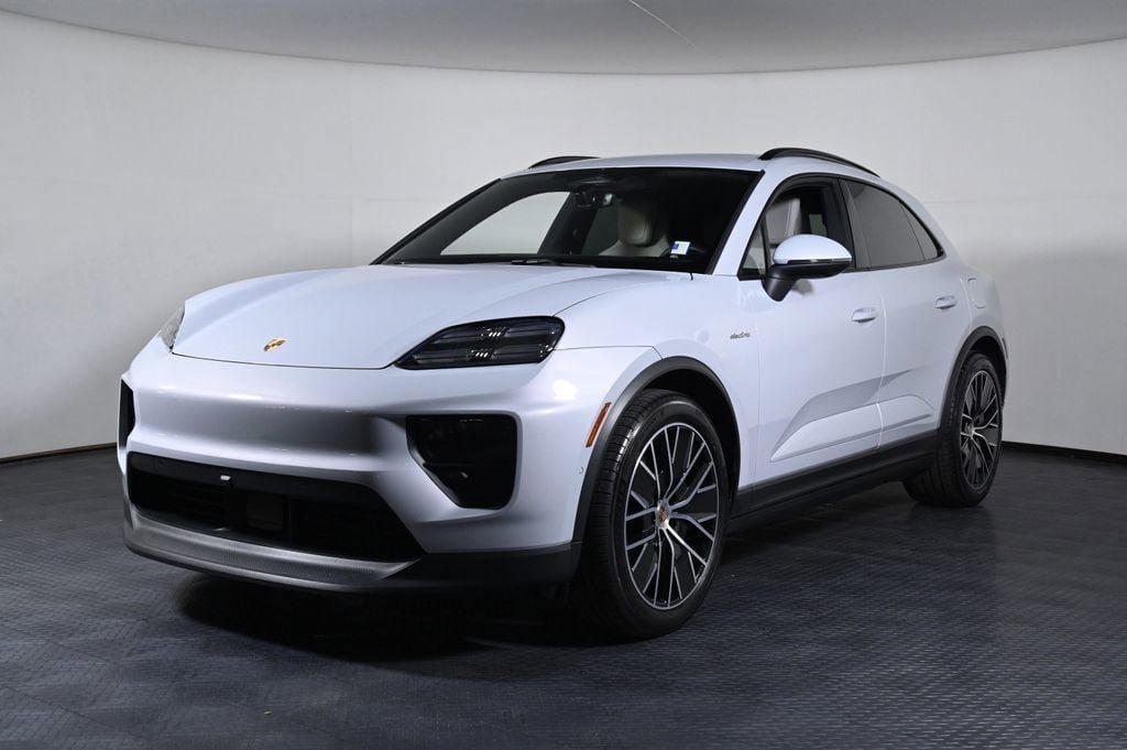 Used 2025 Porsche Macan Electric RWD image 1