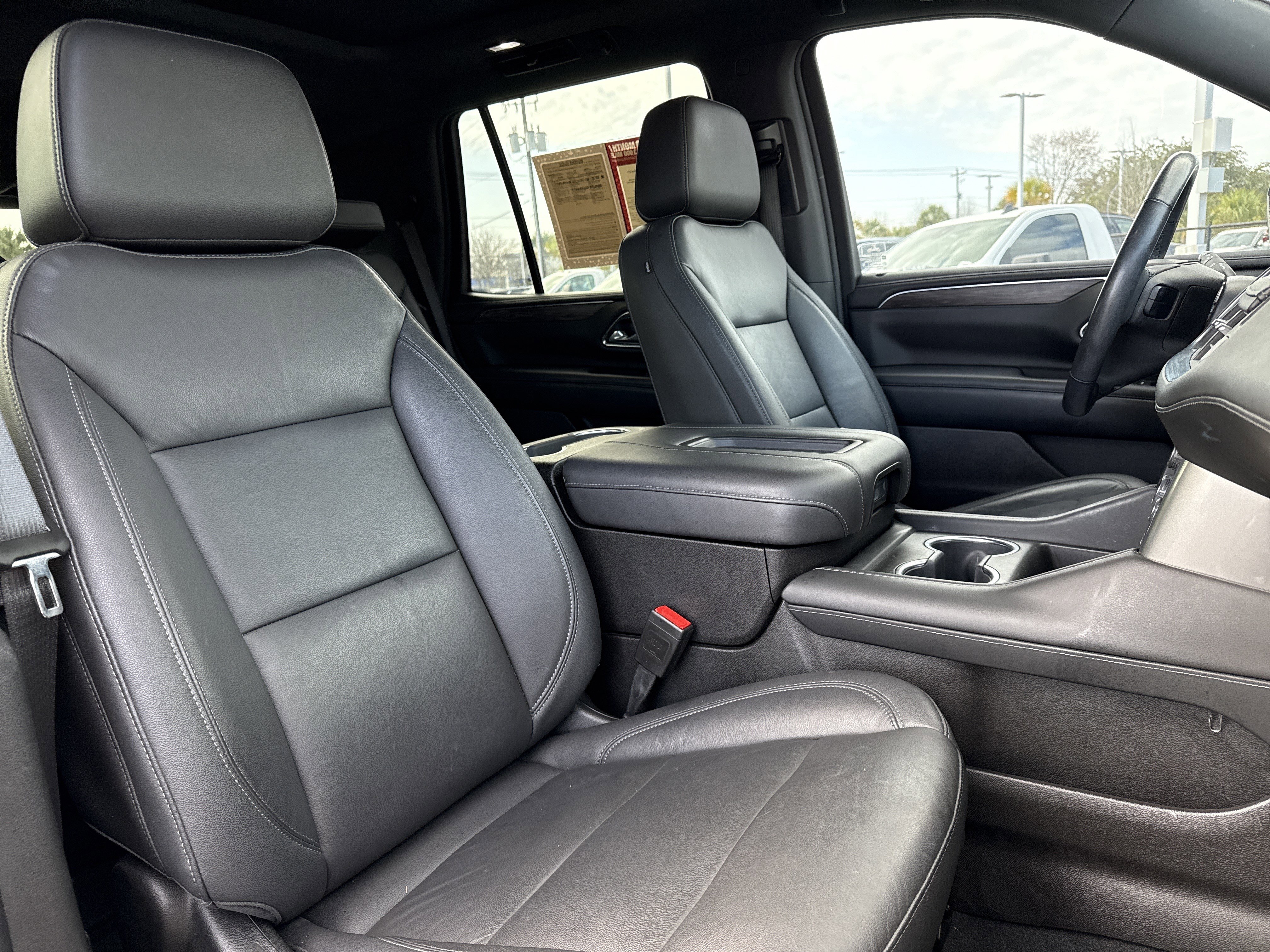 Used 2021 Chevrolet Tahoe Z71 w/ Luxury Package image 33