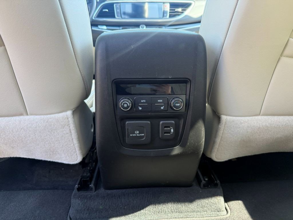 Used 2022 Buick Enclave Avenir image 24