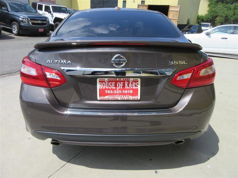 Used 2017 Nissan Altima 3.5 SL w/ 3.5SL Technology Package image 7