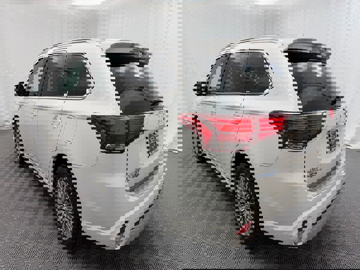 Used 2020 Mitsubishi Outlander SEL image 5