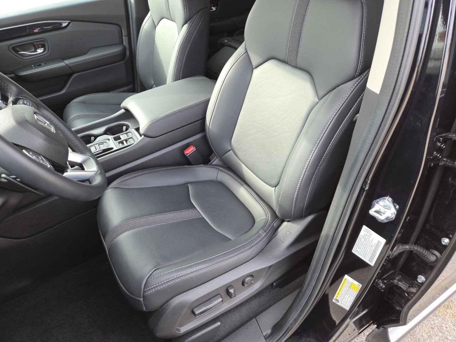 Used 2025 Honda Pilot EX-L image 27