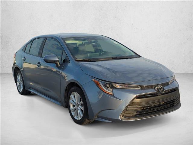 Used 2023 Toyota Corolla LE w/ LE Convenience Package FWD image 3
