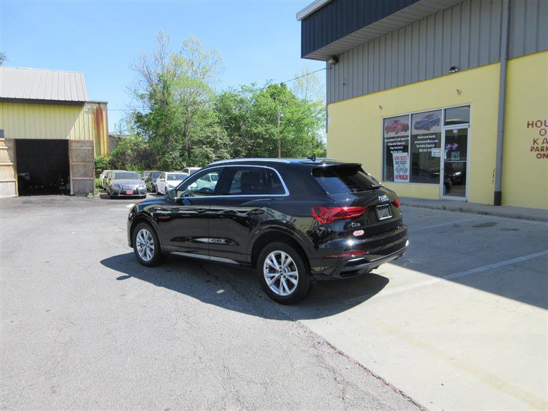 Used 2021 Audi Q3 2.0T Premium Plus w/ Premium Plus Package AWD/4WD image 3