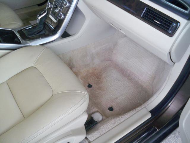 Used 2016 Volvo XC70 T5 Platinum w/ Protection Package image 18