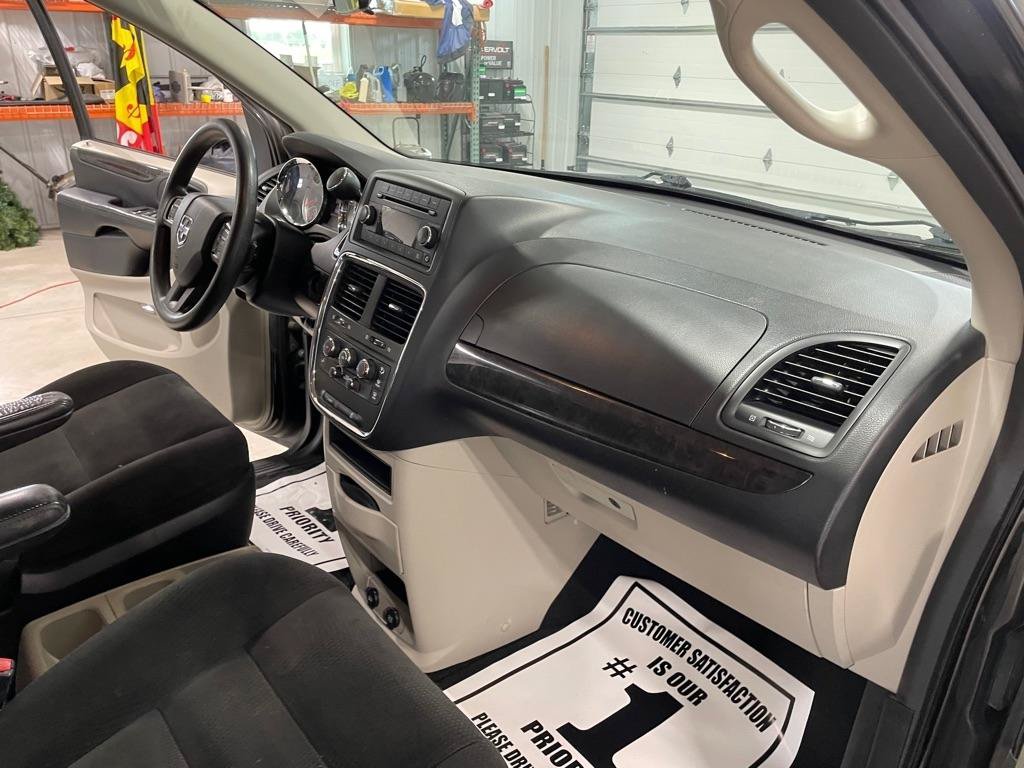 Used 2015 Dodge Grand Caravan SE w/ Quick Order Package 29E SE FWD image 20