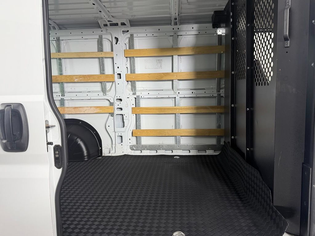 Used 2025 RAM ProMaster 2500 w/ U-Haul Equipment Group FWD image 27