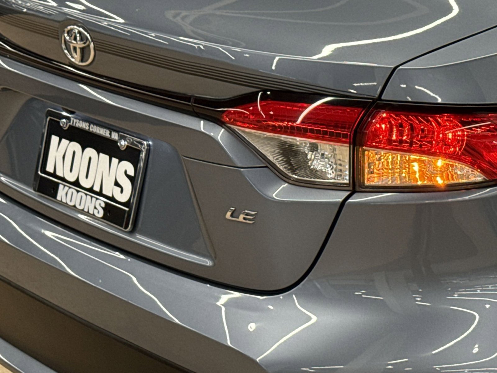 Used 2021 Toyota Corolla LE w/ LE Convenience Package FWD image 29