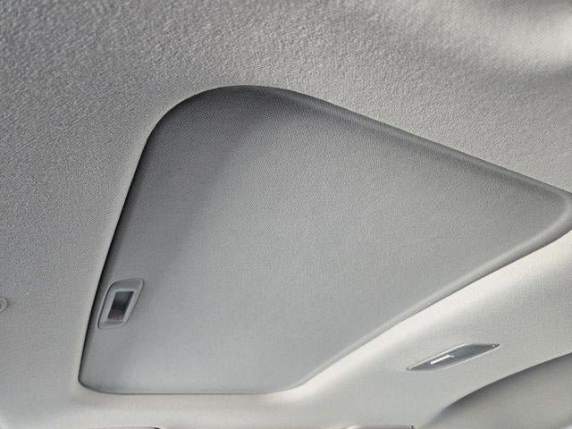New 2026 Hyundai Venue SEL FWD image 18