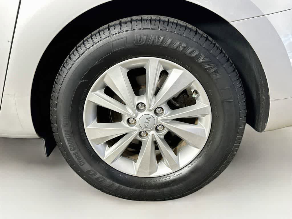 Used 2018 Kia Sedona L FWD image 8