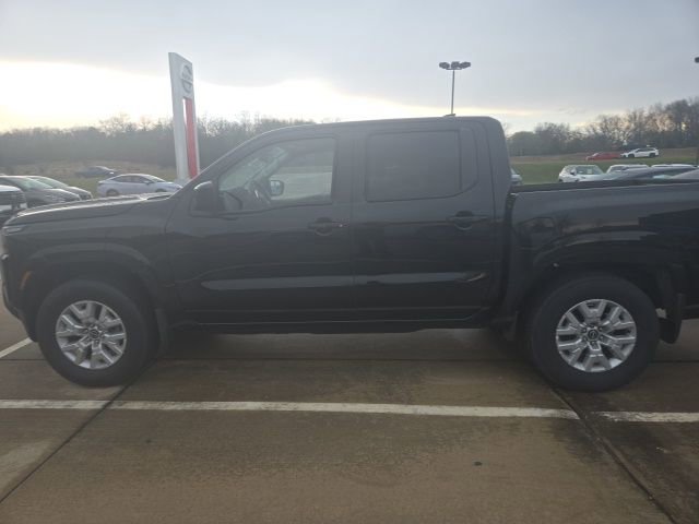 Used 2022 Nissan Frontier SV image 7