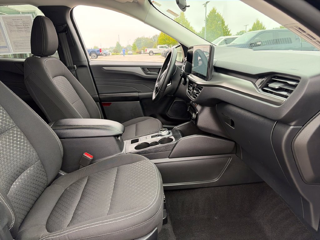 Used 2024 Ford Escape Active w/ Tech Pack #1 AWD/4WD image 11