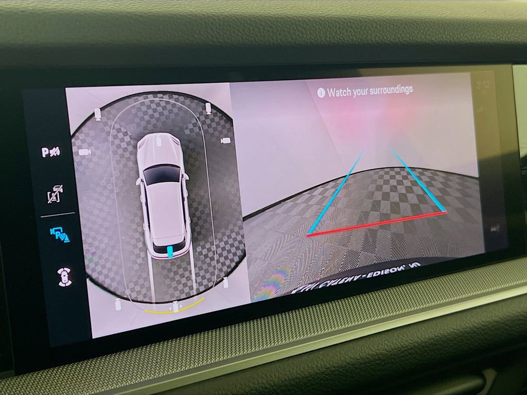 New 2026 Porsche Cayenne image 17
