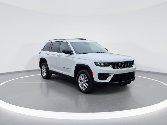 New 2026 Jeep Grand Cherokee Laredo X RWD image 2
