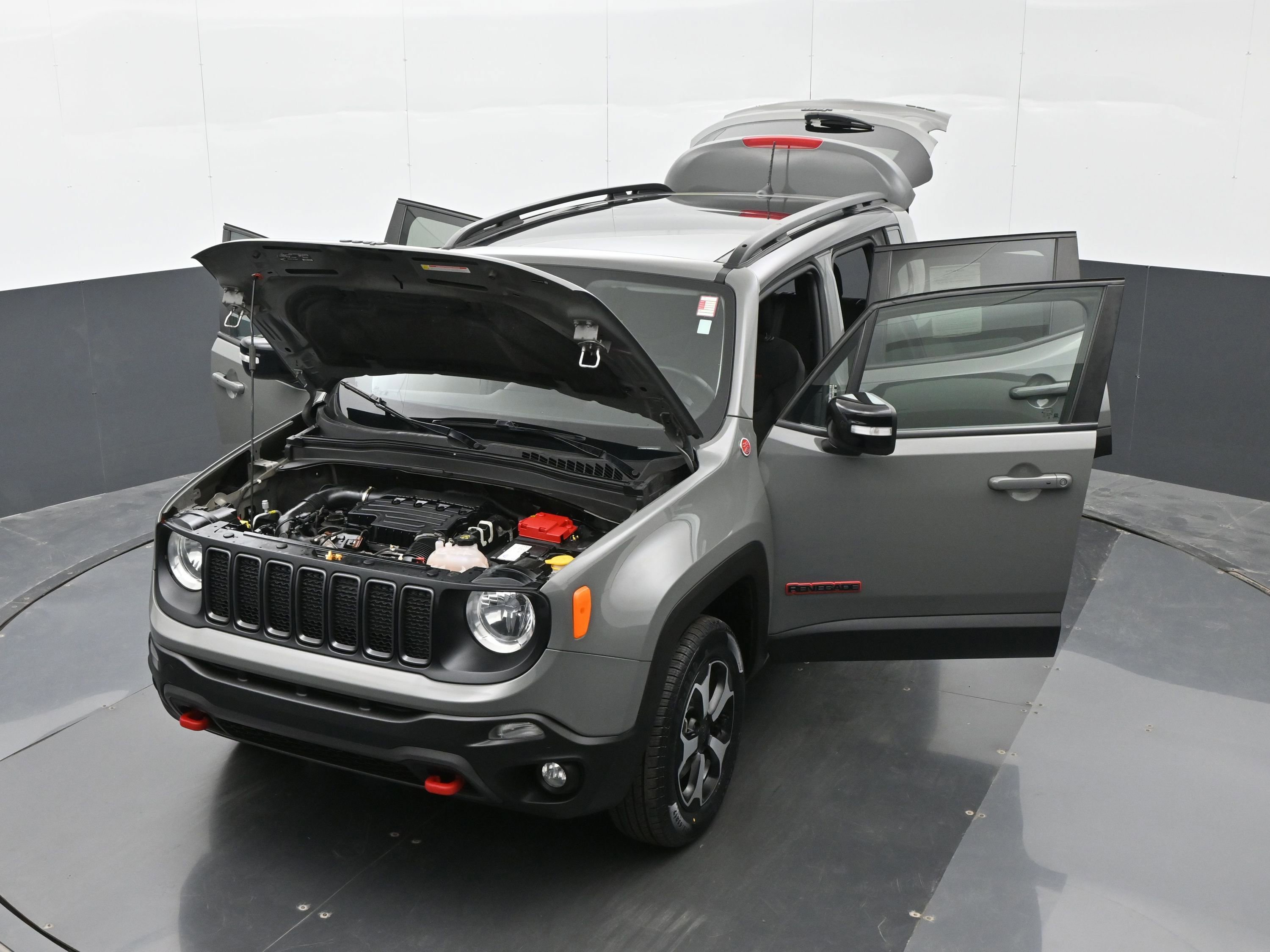 Used 2022 Jeep Renegade Trailhawk w/ Sun/Sound Group AWD/4WD image 44