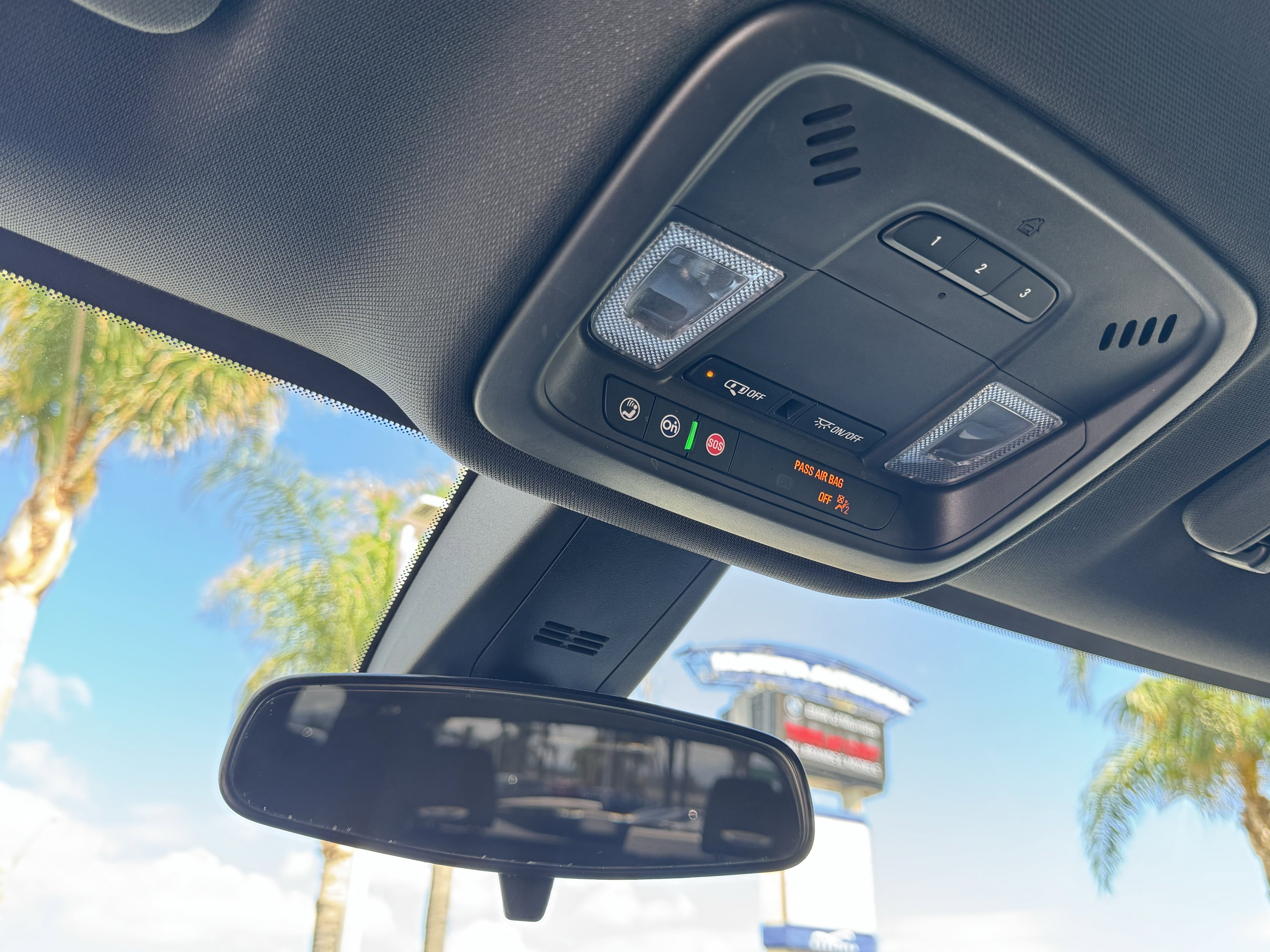 Used 2023 Chevrolet Traverse LT image 31