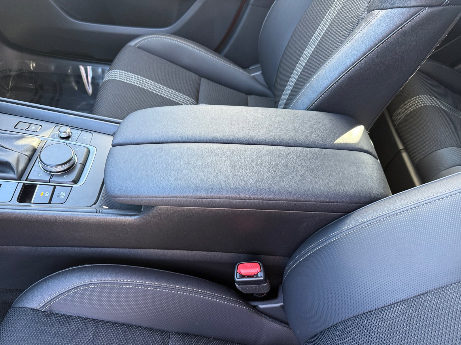 Certified 2025 MAZDA CX-50 2.5 Hybrid w/ Weather Package image 14