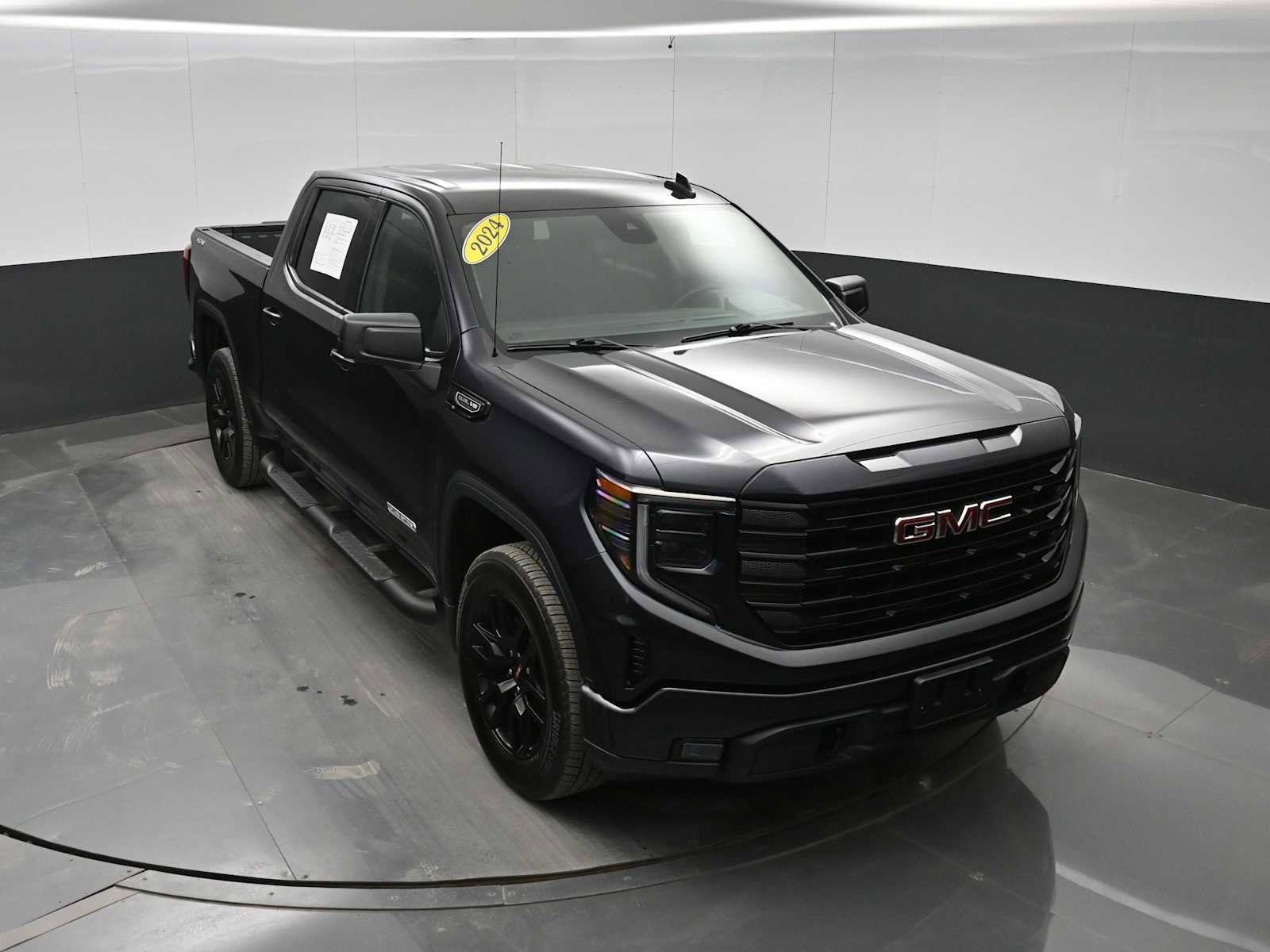 Used 2024 GMC Sierra 1500 Elevation image 25