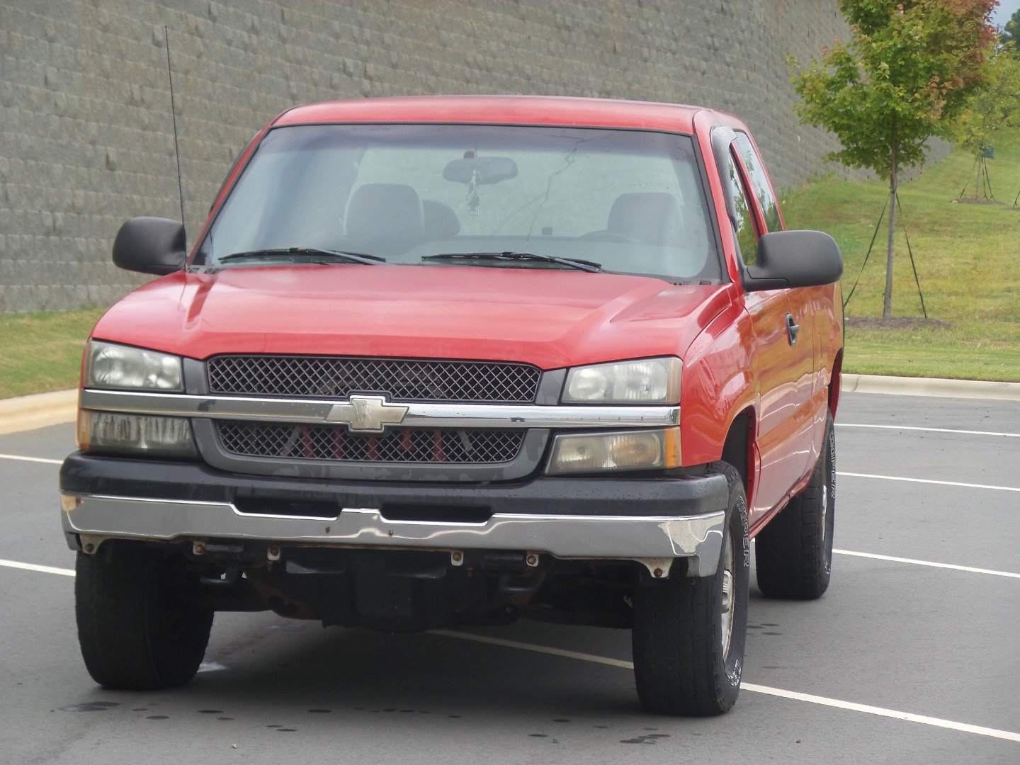 Used 2004 Chevrolet Silverado 1500 W/T AWD/4WD image 4