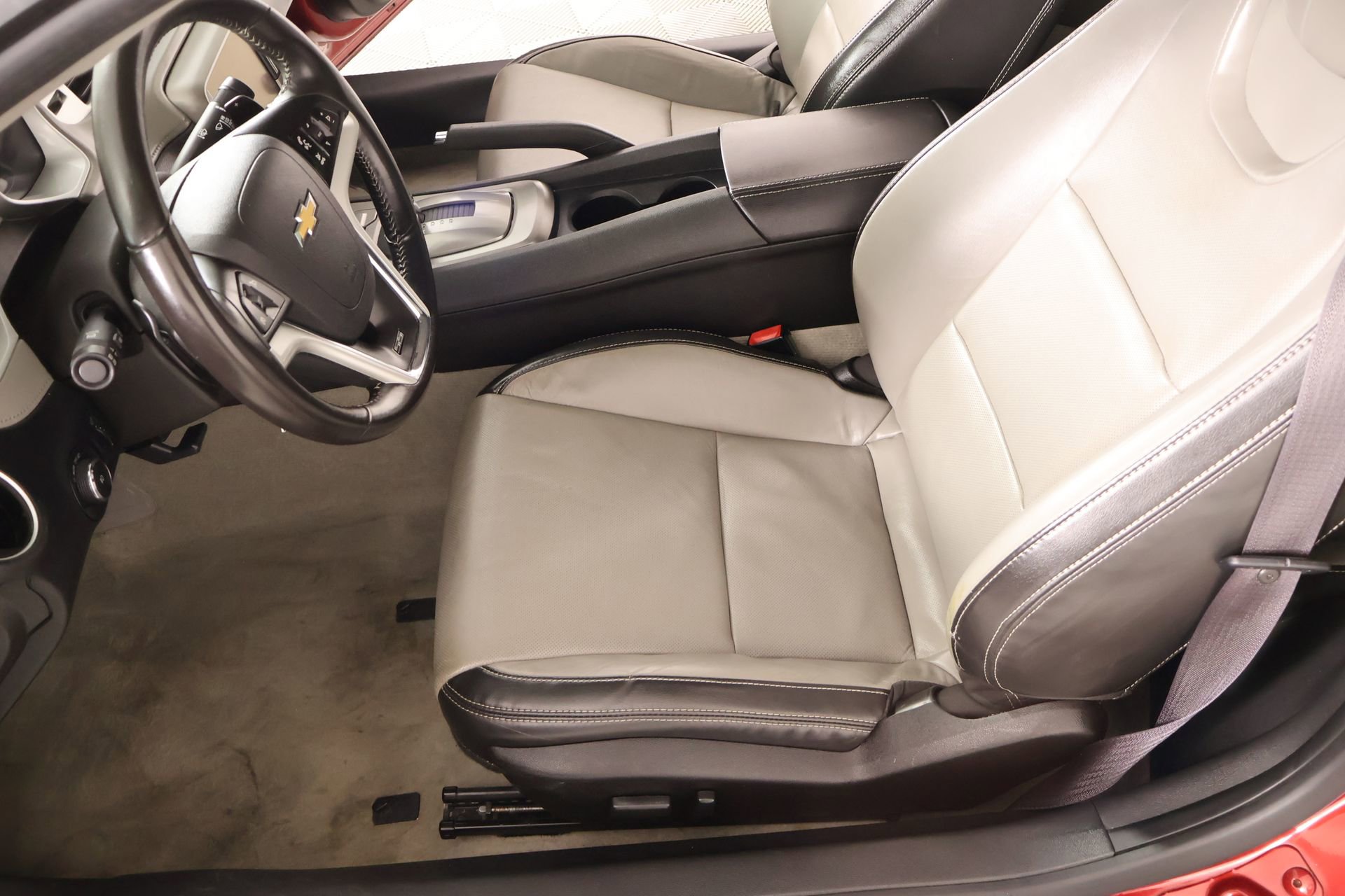 Used 2015 Chevrolet Camaro SS w/ RS Package RWD image 10