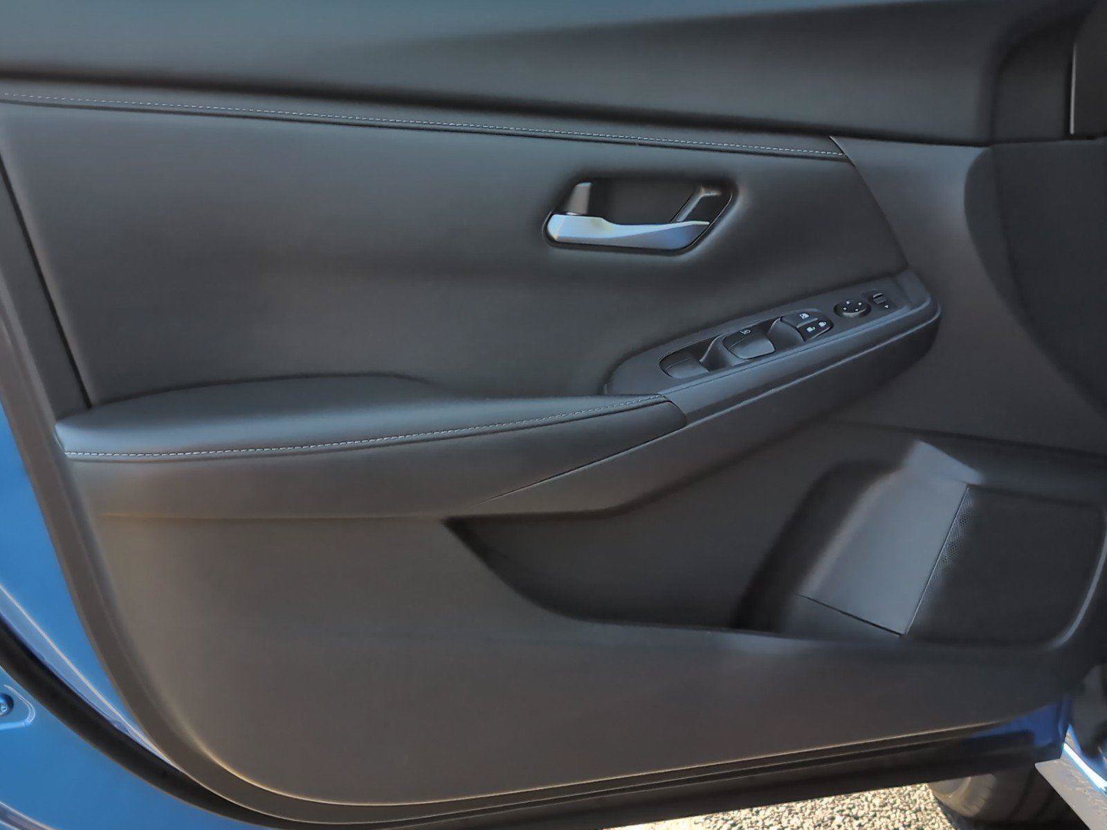 Used 2024 Nissan Sentra SV FWD image 19
