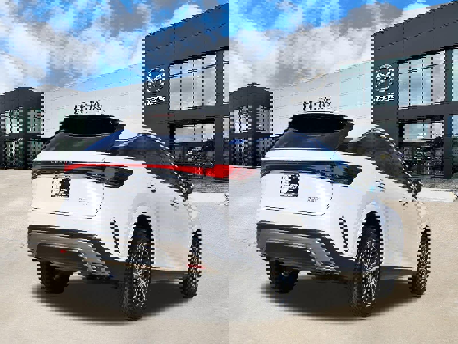 Used 2025 Lexus RX 350 FWD w/ Technology Package image 3