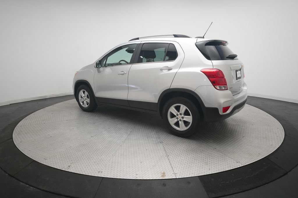 Used 2020 Chevrolet Trax LT w/ LT Convenience Package FWD image 32