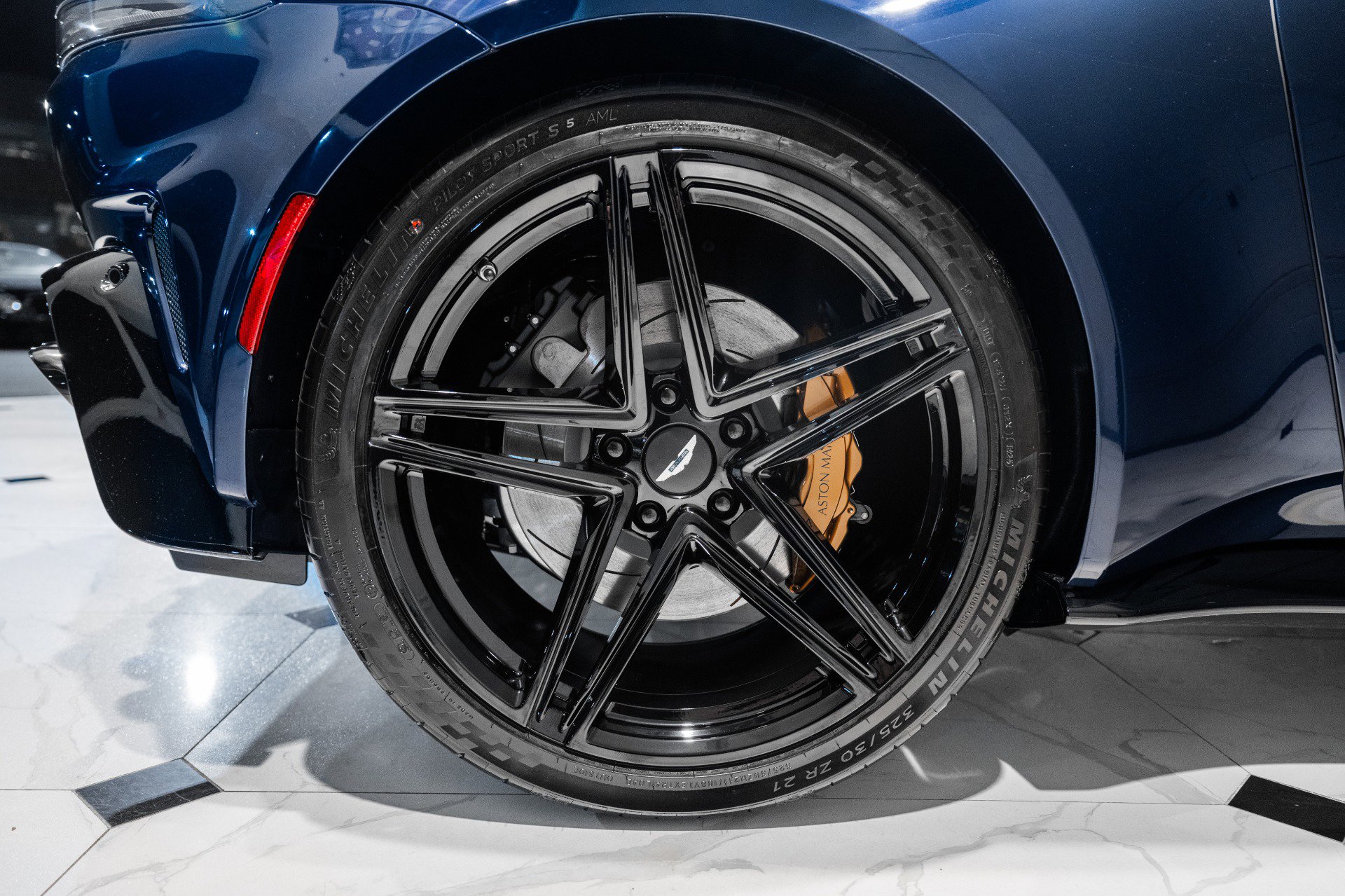 New 2026 Aston Martin V8 Vantage Coupe image 43