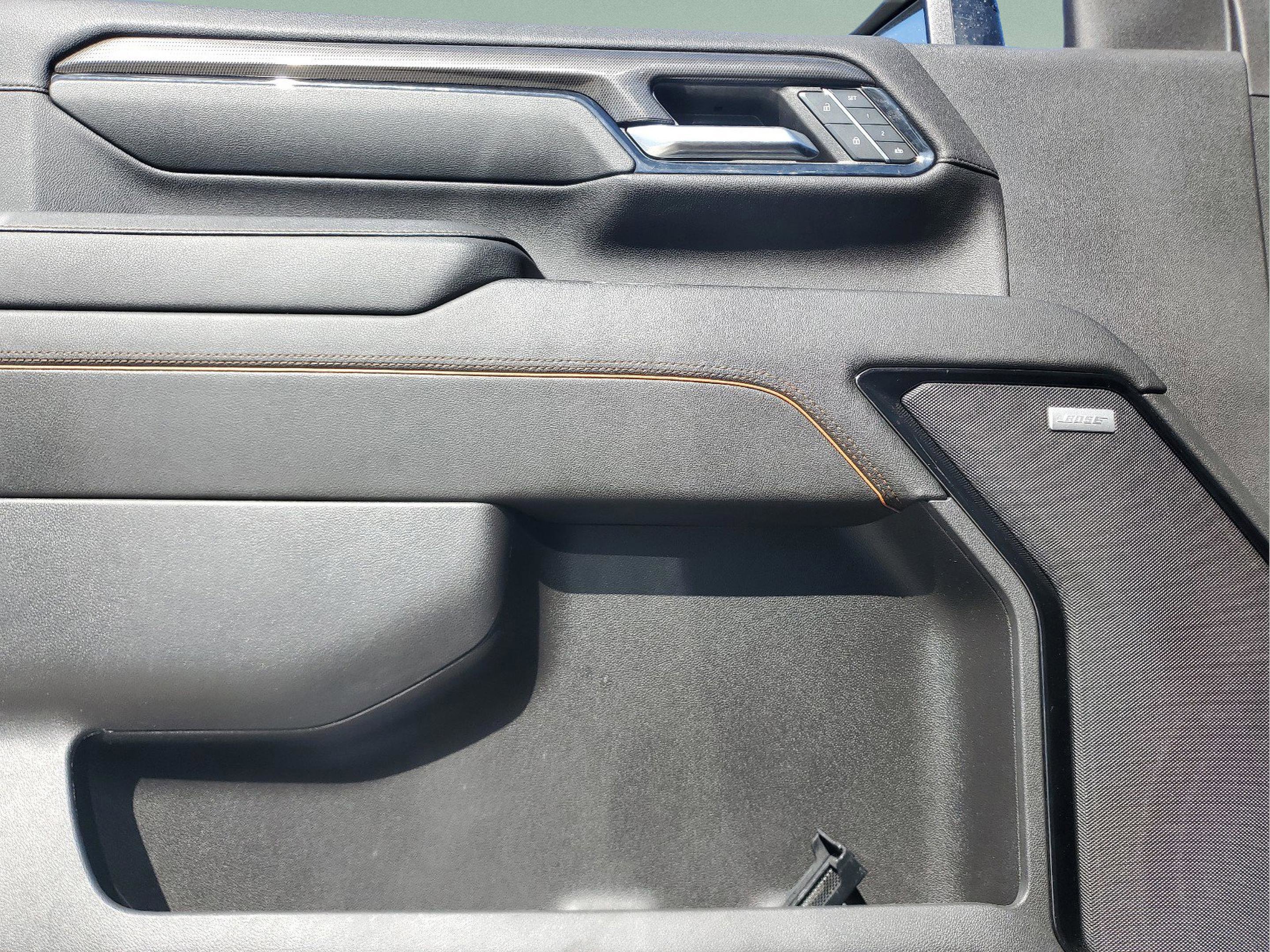 Used 2024 GMC Sierra 2500 AT4 w/ AT4 Premium Plus Package image 13