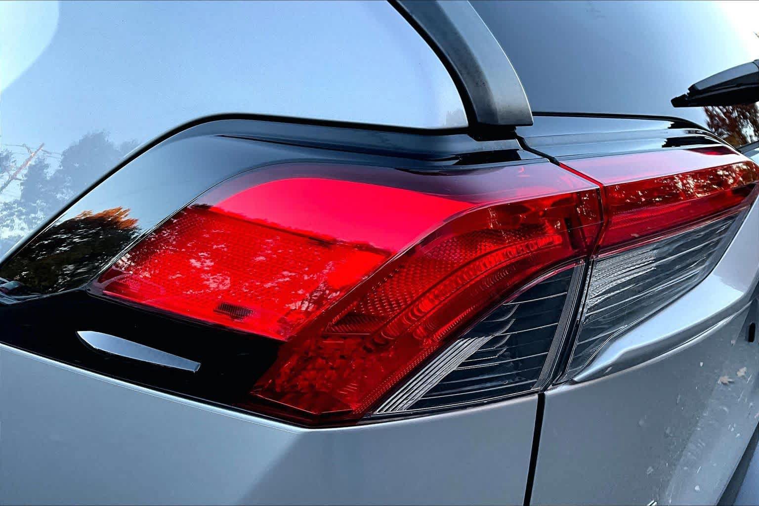 Certified 2019 Toyota RAV4 XLE w/ Convenience Package AWD/4WD image 27
