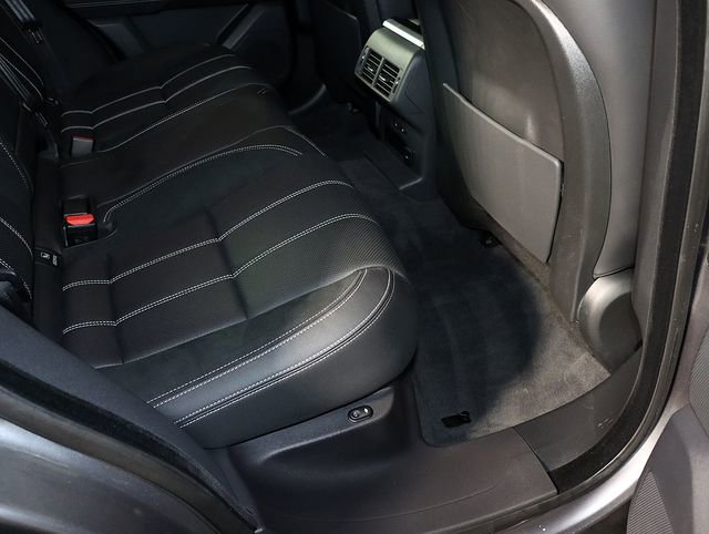 Used 2023 Land Rover Range Rover Velar R-Dynamic S AWD/4WD image 33