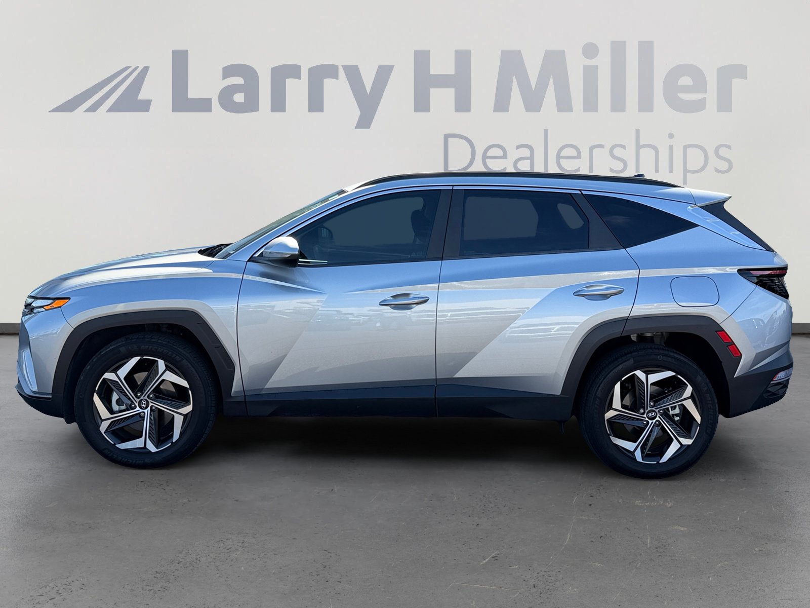 Used 2022 Hyundai Tucson SEL w/ Convenience Package AWD/4WD image 2