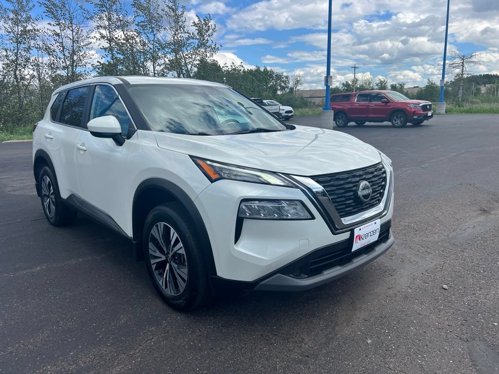 Used 2023 Nissan Rogue SV AWD/4WD image 3