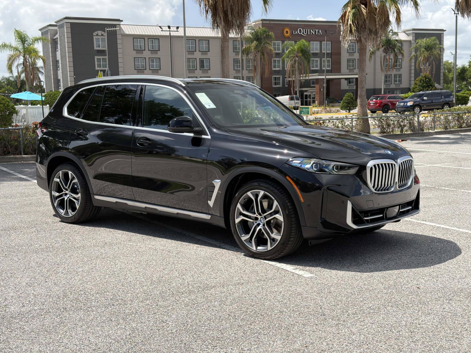 New 2026 BMW X5 xDrive50e AWD/4WD image 2